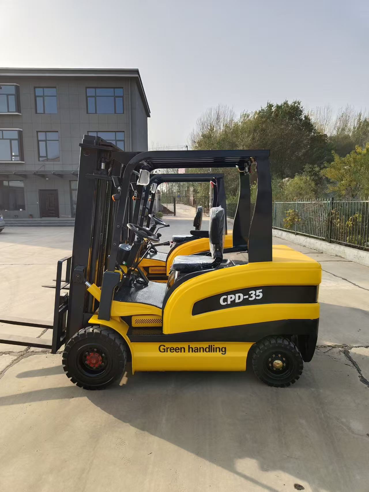 ガス電動パレットジャッキ 2トン フォークリフト 2～3トン - Hydraulic Car Lift のレビューと価格
