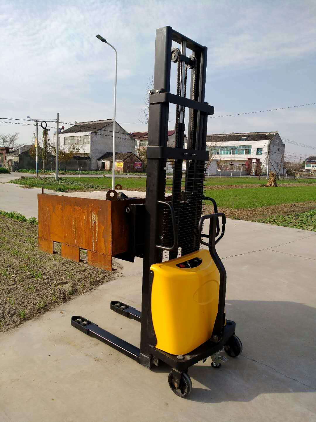油圧式電動スタッカー 手押しスタッカー 半自動フォークリフト - Hydraulic Car Lift のレビューと価格