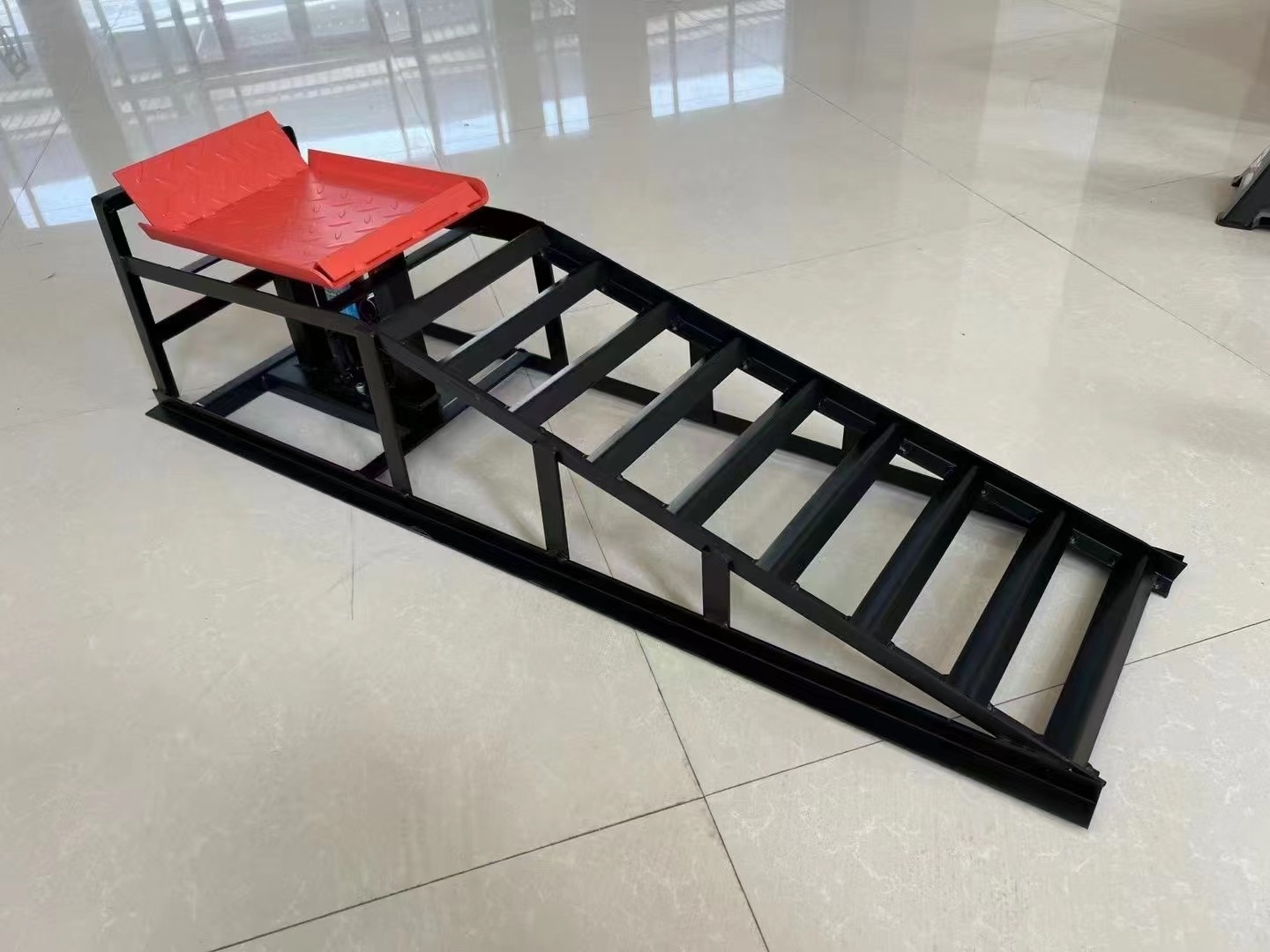 油圧式カーリフトランプ 携帯用駐車ランプ - Hydraulic Car Lift のレビューと価格